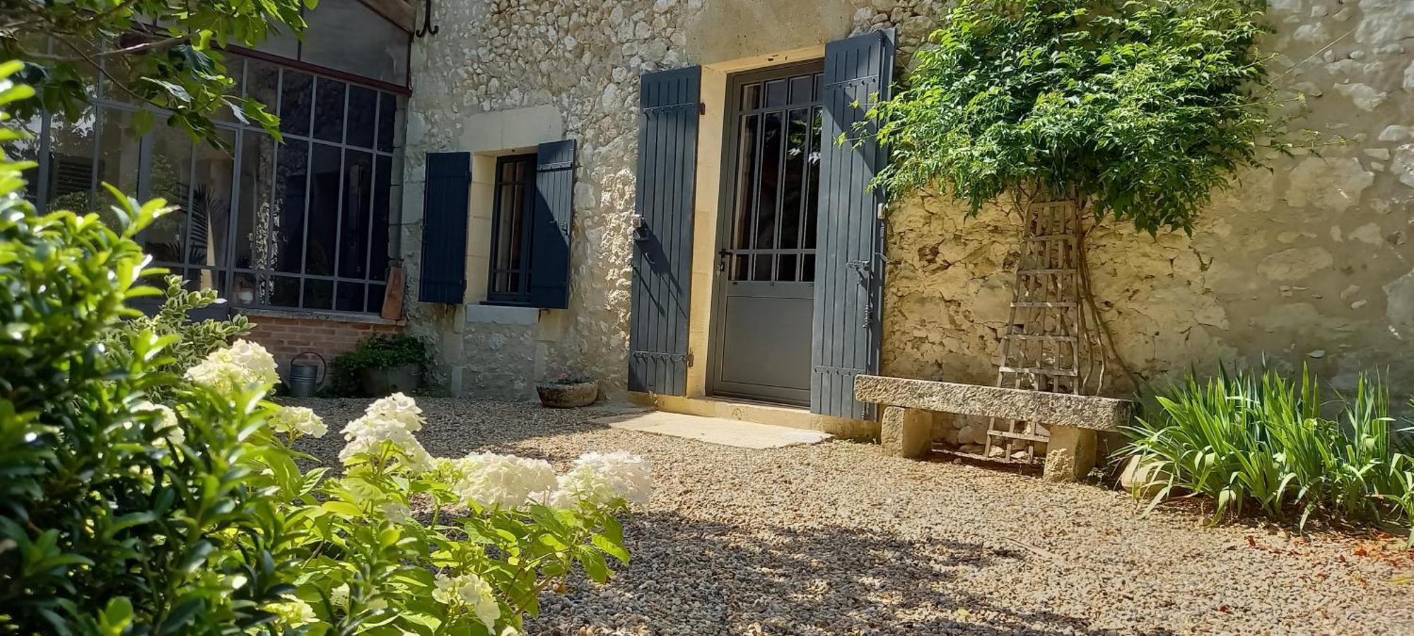 Entre-Vignes-Et-Bastides Hotell Montcaret Eksteriør bilde