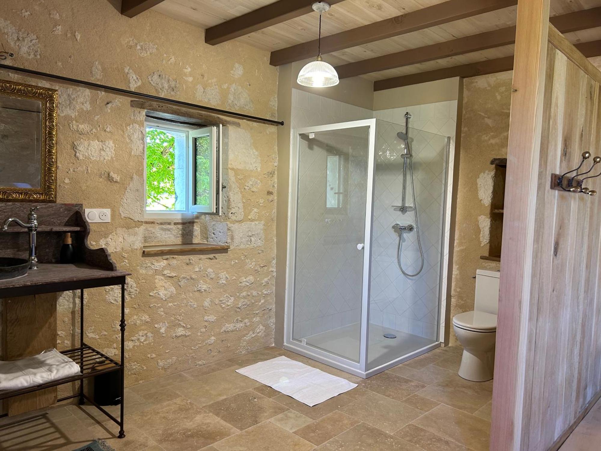 Entre-Vignes-Et-Bastides Hotell Montcaret Eksteriør bilde